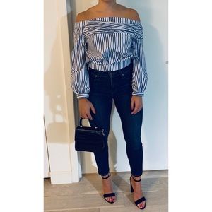 🔸Zara Off the Shoulder Cropped Blouse